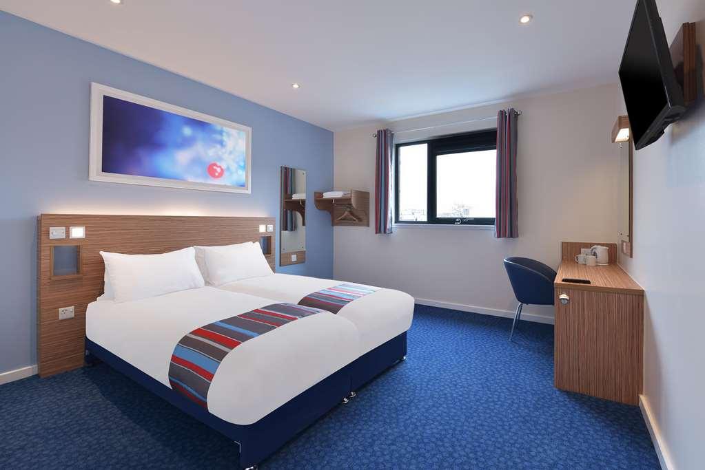 Travelodge Bradford Central Room photo
