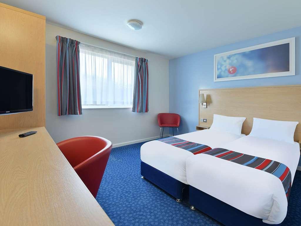 Travelodge Bradford Central Room photo