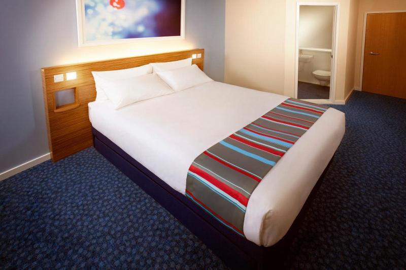 Travelodge Bradford Central Exterior photo